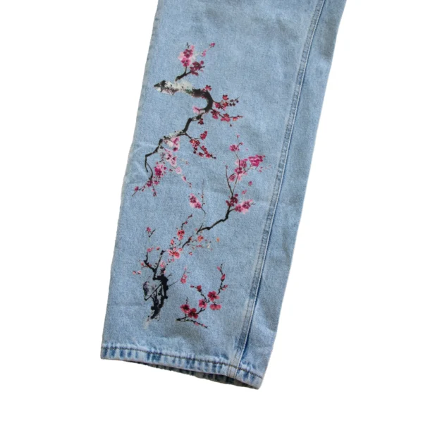 Tiger-Bloom-pants-rightFoot