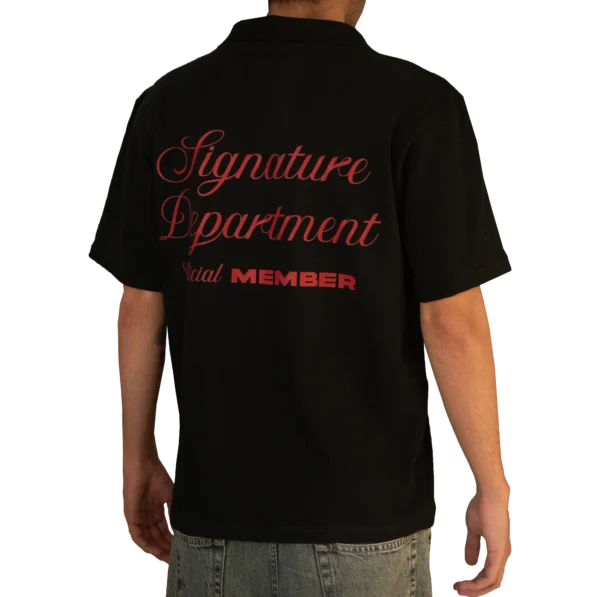 Signature-cola-polo-model-back-image